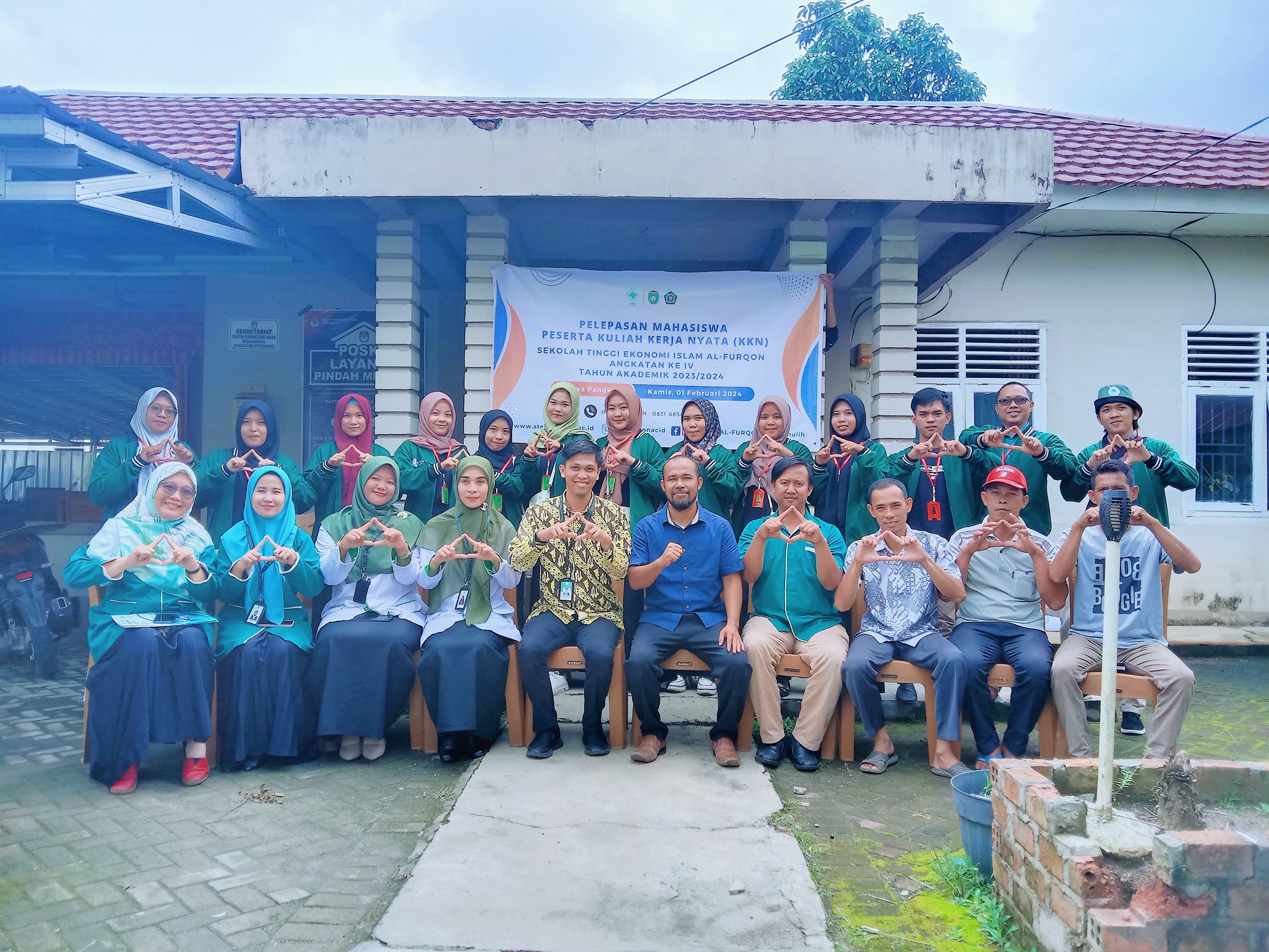 STEI AL - FURQON MELEPAS MAHASISWA KKN DI DESA PANGKUL 2f35c7b9-4d1f-42ed-ad92-a09c71ff2be5.jpg