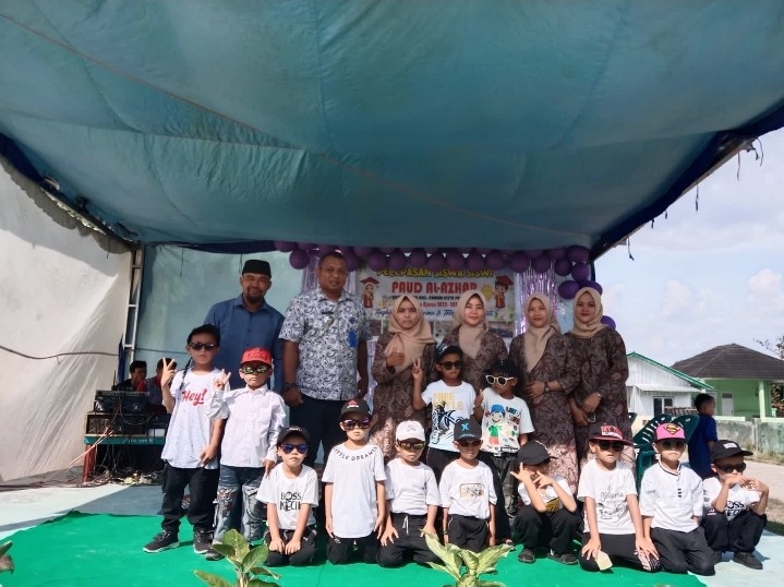 Camat Cambai dan Kepala Desa Pangkul menghadiri Pelepasan Anak-anak Paud Al Azhar di Desa Pangkul Screenshot_20230623-150639_Gallery.jpg